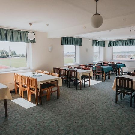 Staadioni Hotel Κουρεσάαρε Εξωτερικό φωτογραφία